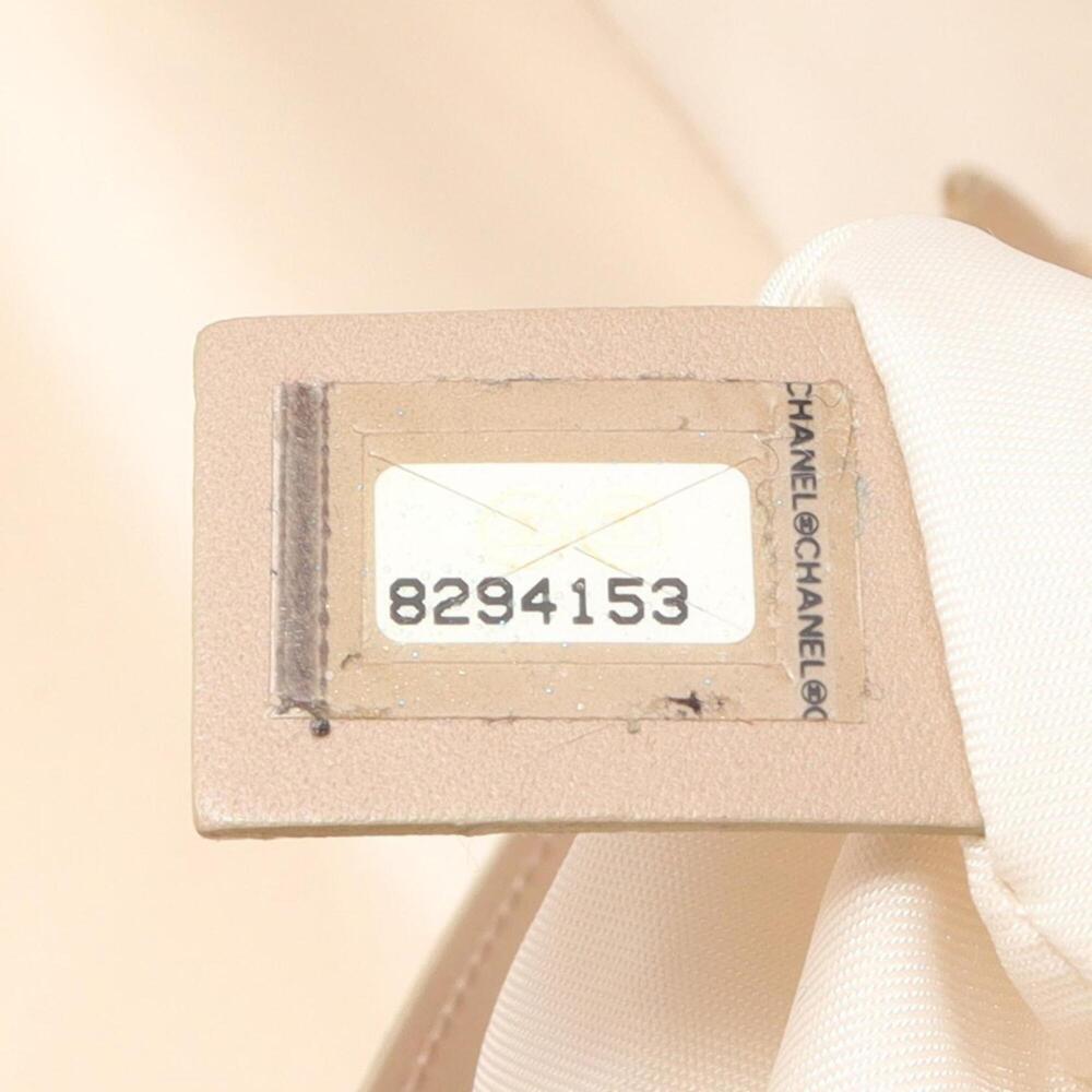 CHANEL Cream Leather Tote Bag - Picture 5 of 11